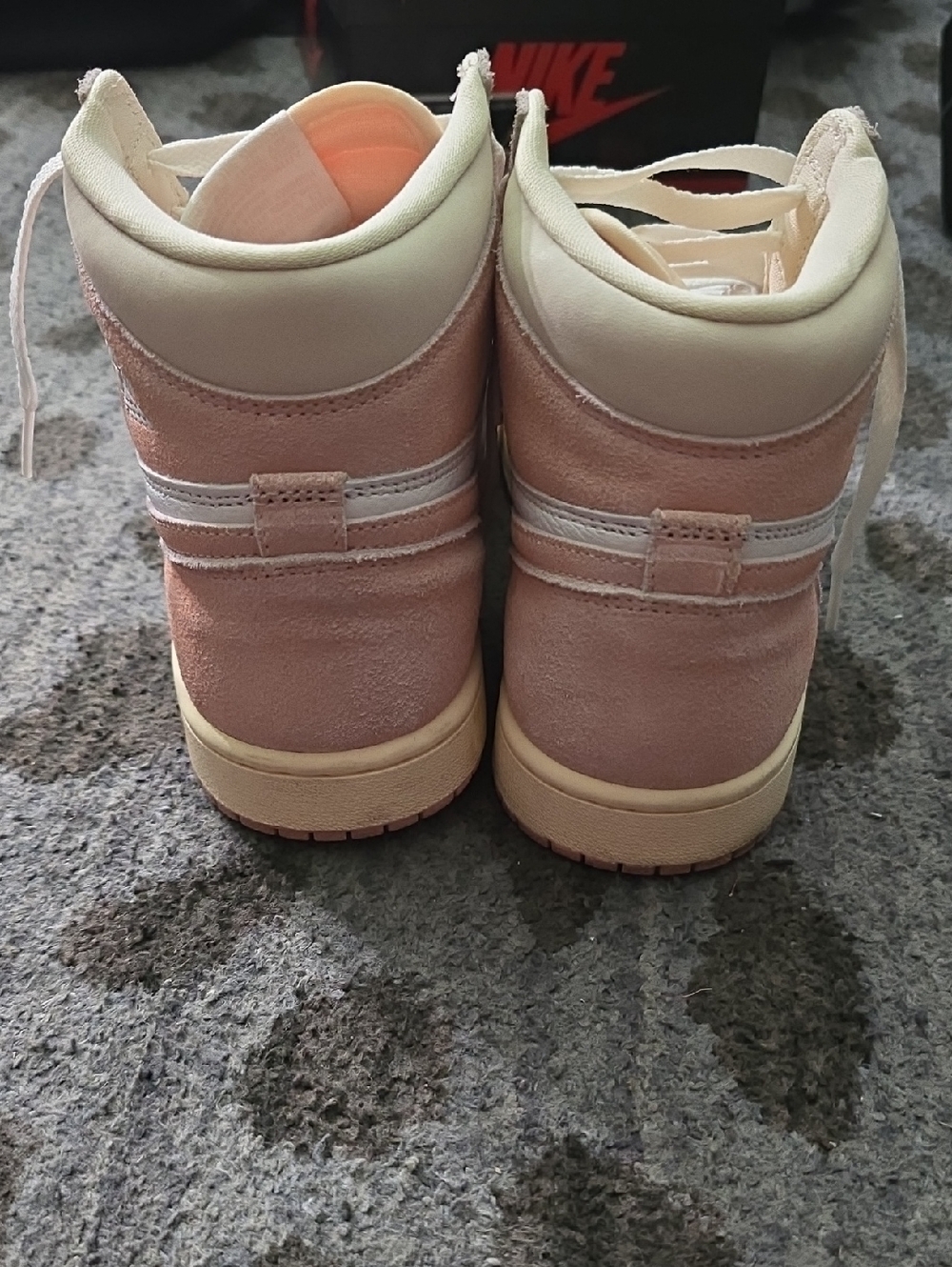 Jordan 1 High - Picture 6 of 8